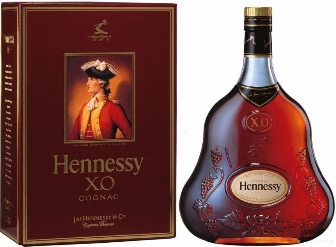 Hennessy X.O. в подарочной коробке