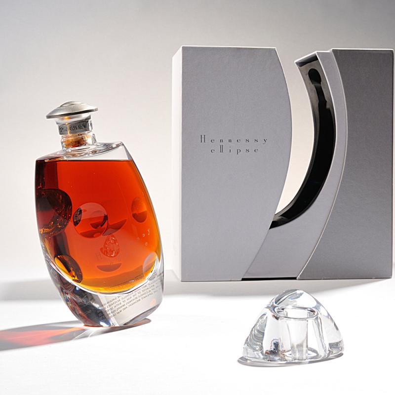 Hennessy Ellipse в подарочной упаковке