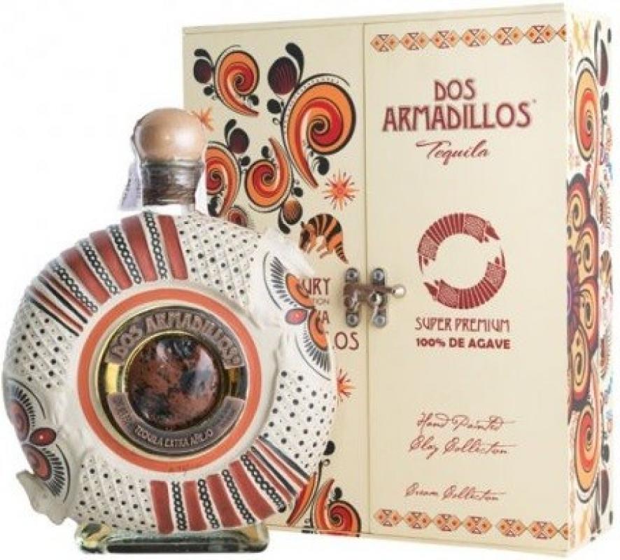 "Dos Armadillos" Extra Anejo (Painted Clay), gift box