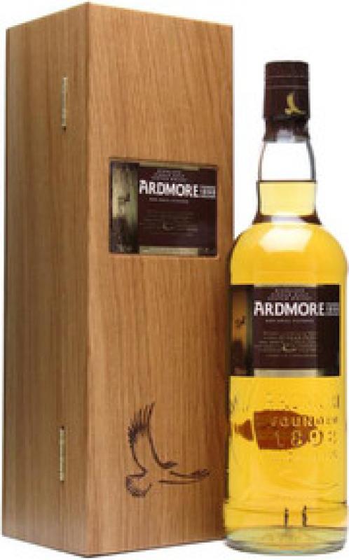 Ardmore Single Malt 25 Years Old, wooden box