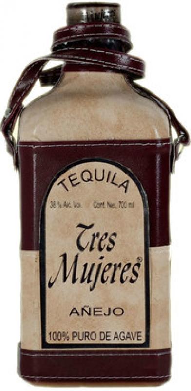"Tres Mujeres" Anejo, in leather case