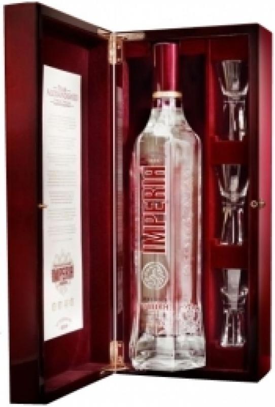 "Russian Standard" Imperia, wooden box with 3 glasses