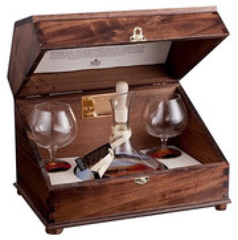 "Dali", Grappa di Barbera invecchiata, gift set with 2 glasses