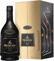 Hennessy V.S.O.P. "Deluxe"  в подарочной коробке